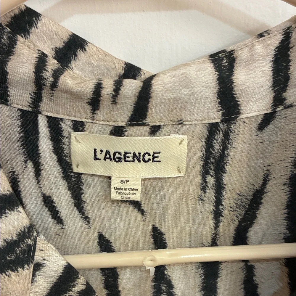 L'AGENCE Black and Cream Zebra Button-Down Shirt Sz SP